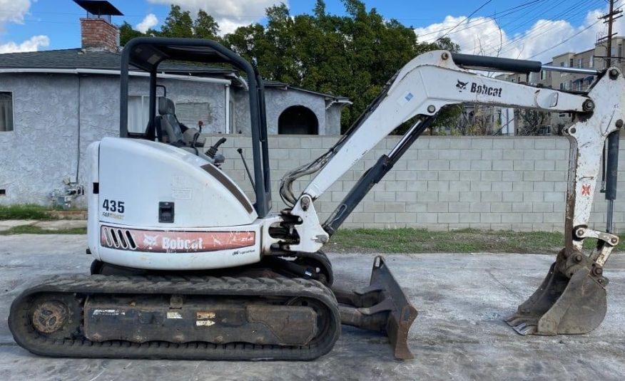 2005 BOBCAT Excavator 435HAG