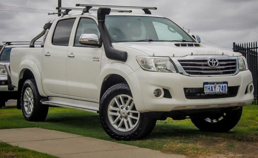 2013 Toyota Hilux SR5 (4X4)