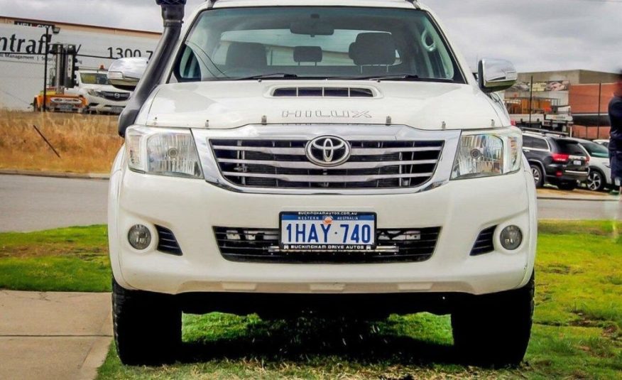 2013 Toyota Hilux SR5 (4X4)