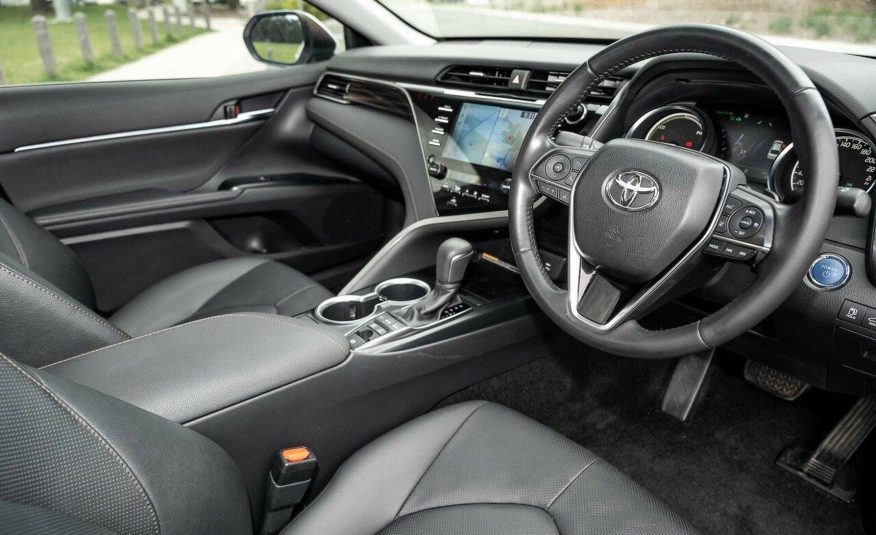 2018 Toyota Camry SL Hybrid