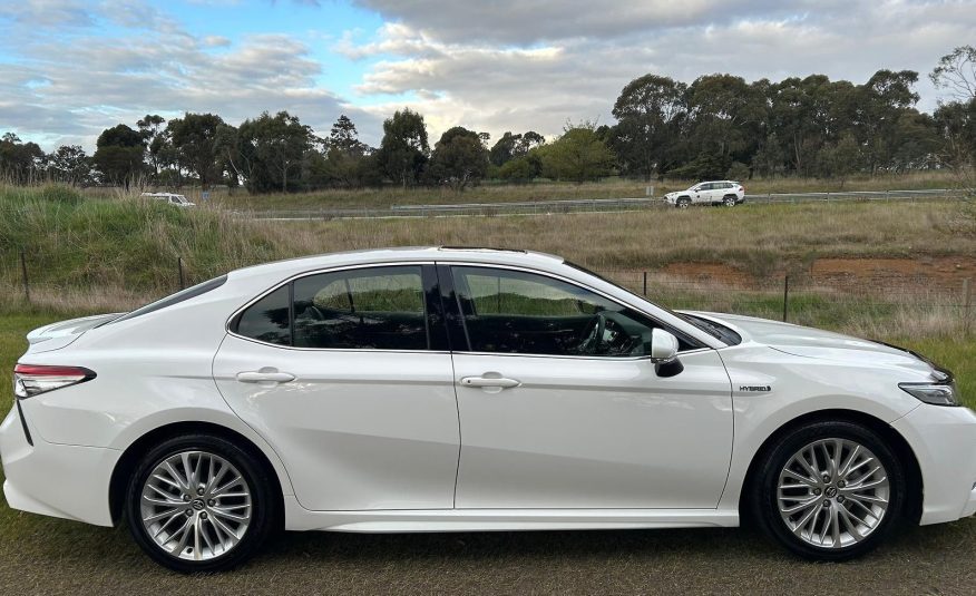 2018 Toyota Camry SL Hybrid