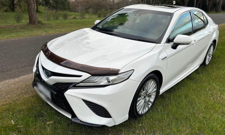 2018 Toyota Camry SL Hybrid