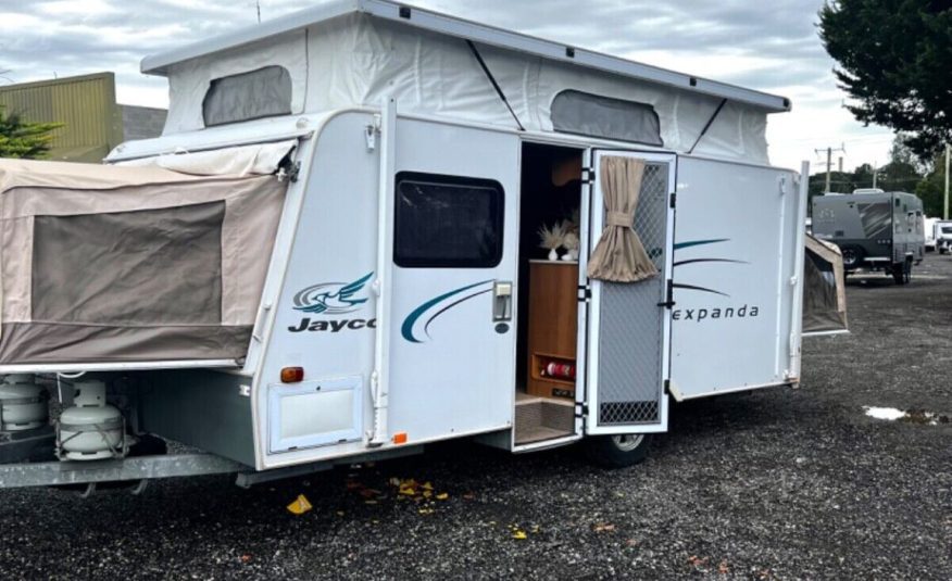 2007 Jayco Expanda , 600w solar , battery, annex and much more