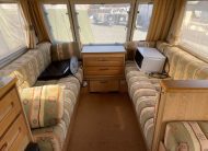 2010 Elddis Avante 524 Caravan extremely light caravan