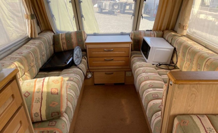 2010 Elddis Avante 524 Caravan extremely light caravan