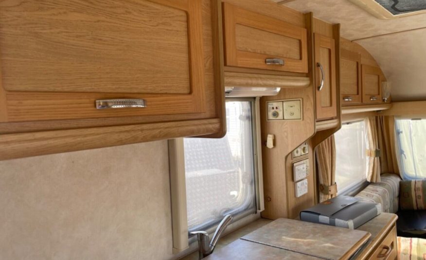 2010 Elddis Avante 524 Caravan extremely light caravan