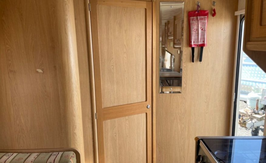 2010 Elddis Avante 524 Caravan extremely light caravan