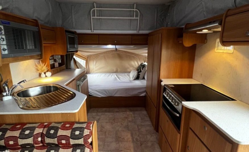 2007 Jayco Expanda , 600w solar , battery, annex and much more