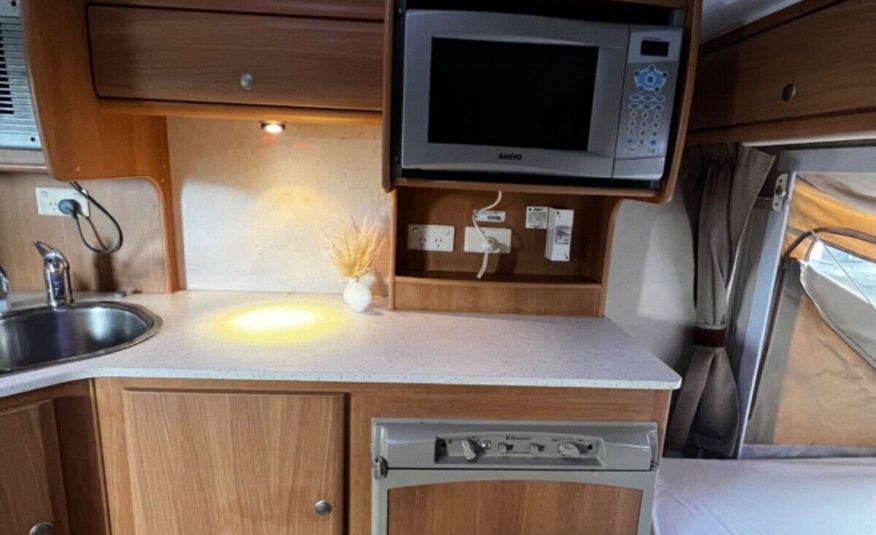 2007 Jayco Expanda , 600w solar , battery, annex and much more