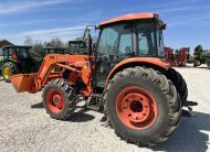 2013 KUBOTA M8560D