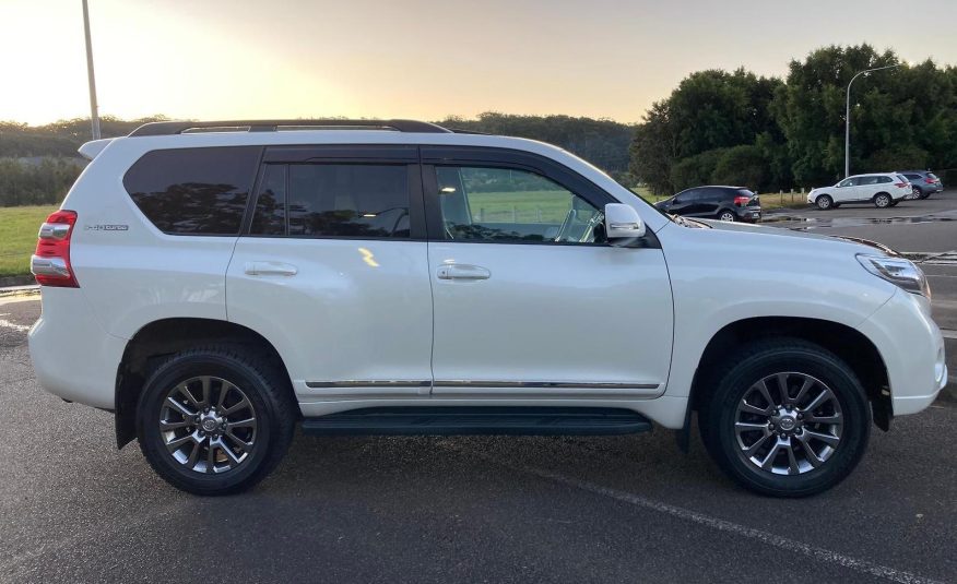 2014 Toyota Landcruiser Prado Altitude 4×4 3.0DT 4 cylinders Diesel